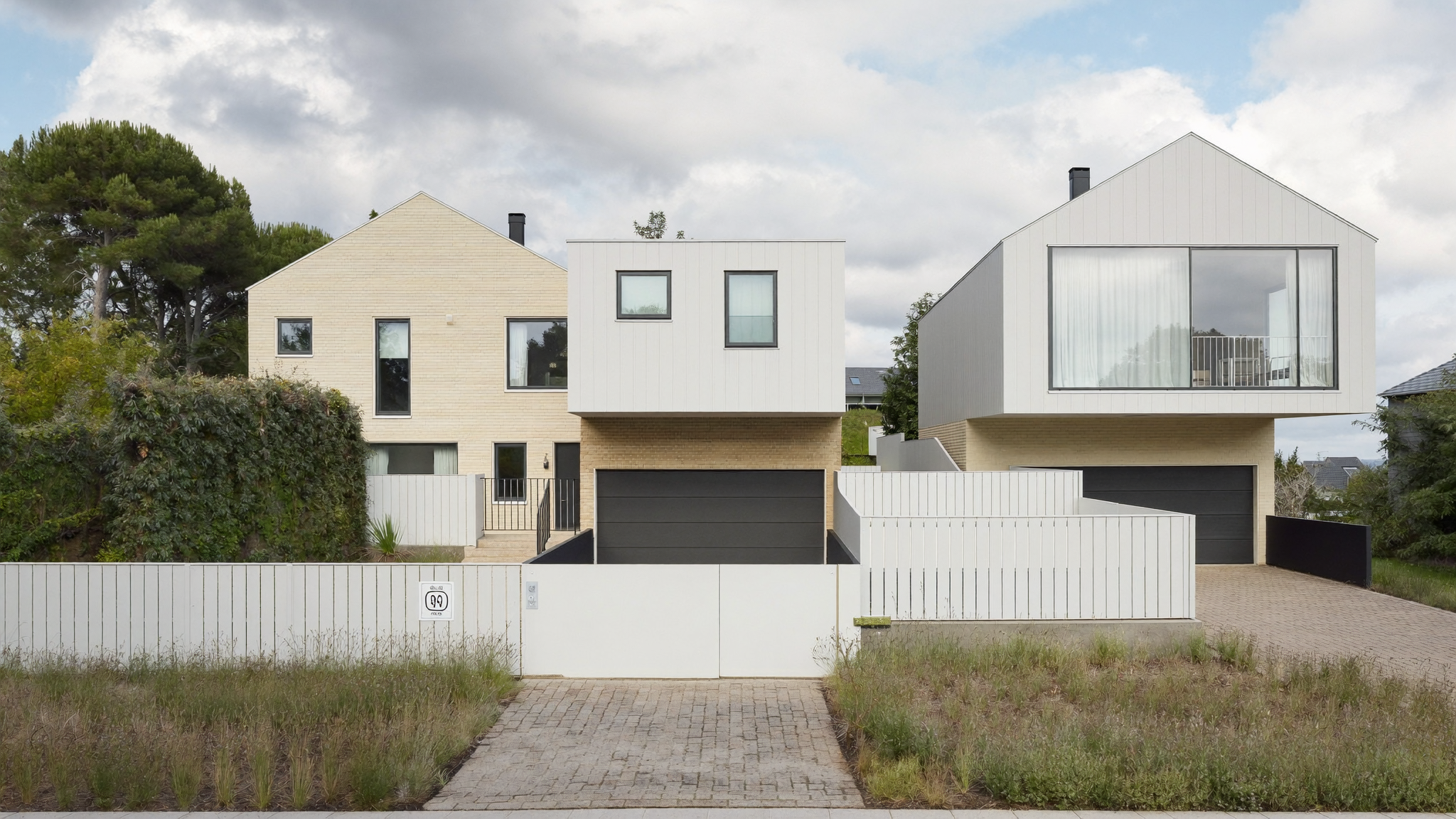 maklerprovision-hausverkauf-doppelhaus-einfahrt