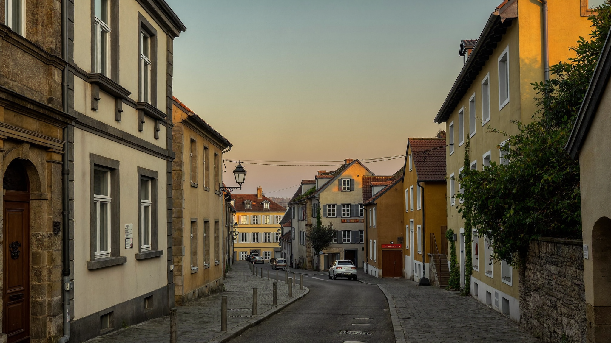 erbengemeinschaft-immobilie-dorfstrasse-abend